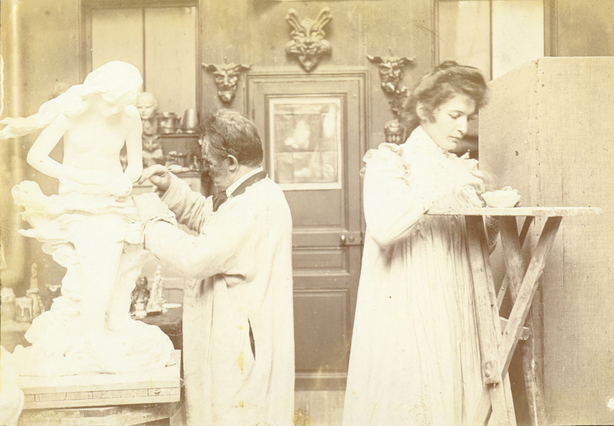 Niels Hansen Jacobsen (1861-1941) og Anna Gabriele Rohde (1862-1902) i deres atelier i Paris ca. 1901