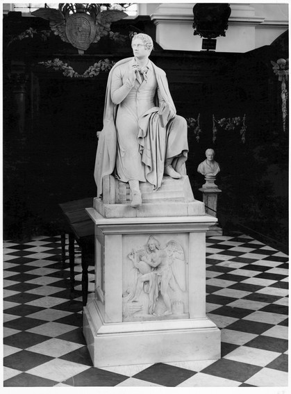 George Gordon Byron, marmorstatue på Trinity College i Cambridge
